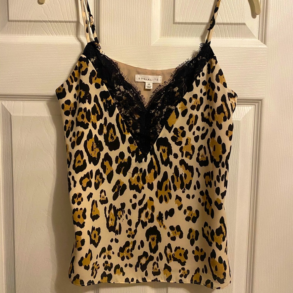 NWOT Leopard lace trim tank top